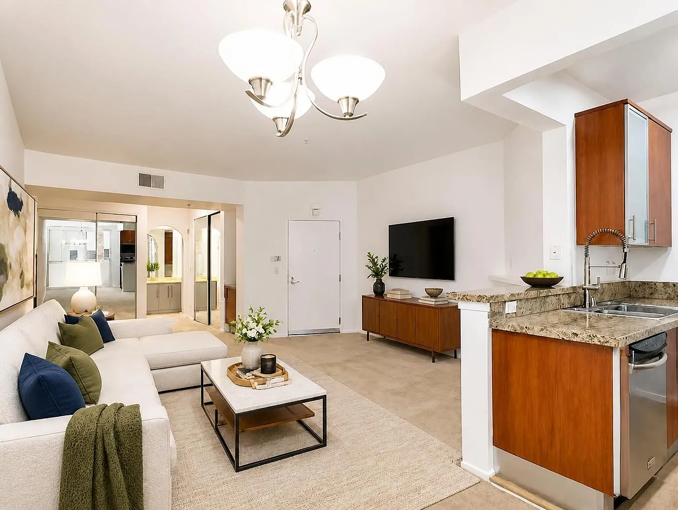Studio, 537 sqft, $1,895 — Photo 3