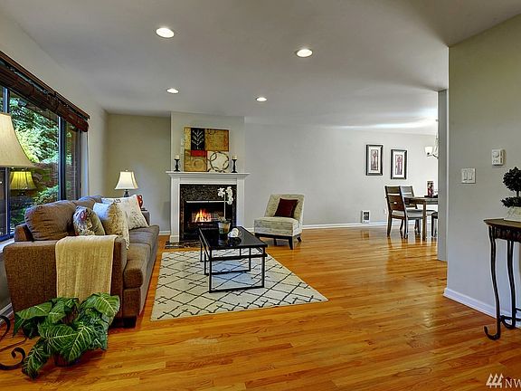 3rd image of 17050 Northup Way APT 24
