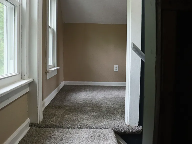 616 Irvington Ave — Photo 15