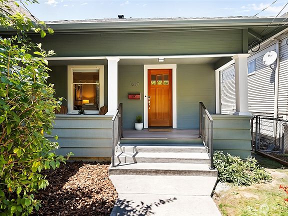2nd image of 807 27th Avenue