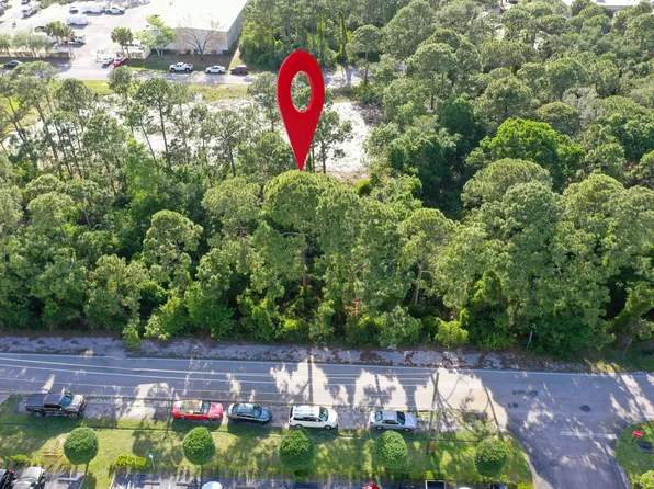 2712 SW Fondura Road, Port St Lucie, FL 34953