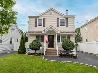 12 Whitman Avenue, Bellmore, NY, 11710