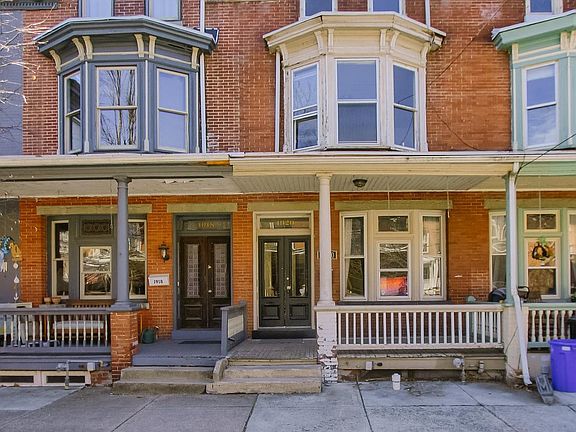 2nd image of 1920 Green St