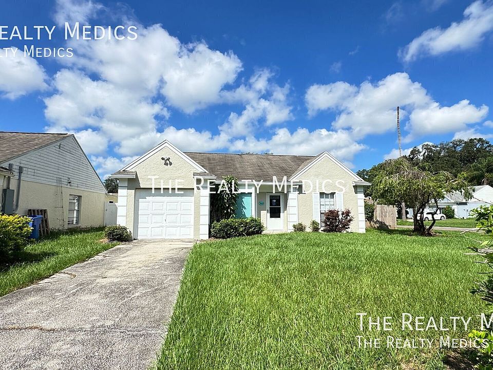1st image of 1663 Palm Leaf Dr