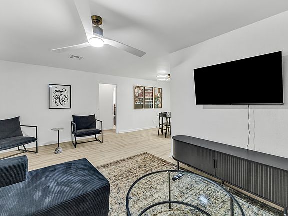 4th image of 4828 S Madison Ave