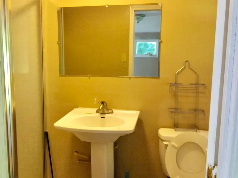 1153 Hodson Dr — Photo 7