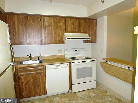 4th image of 2921 N Leisure World Blvd #1