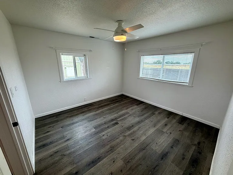 4410 S Holt Rd — Photo 18