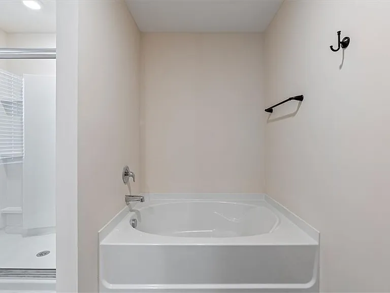 1508 Brangus Dr — Photo 21