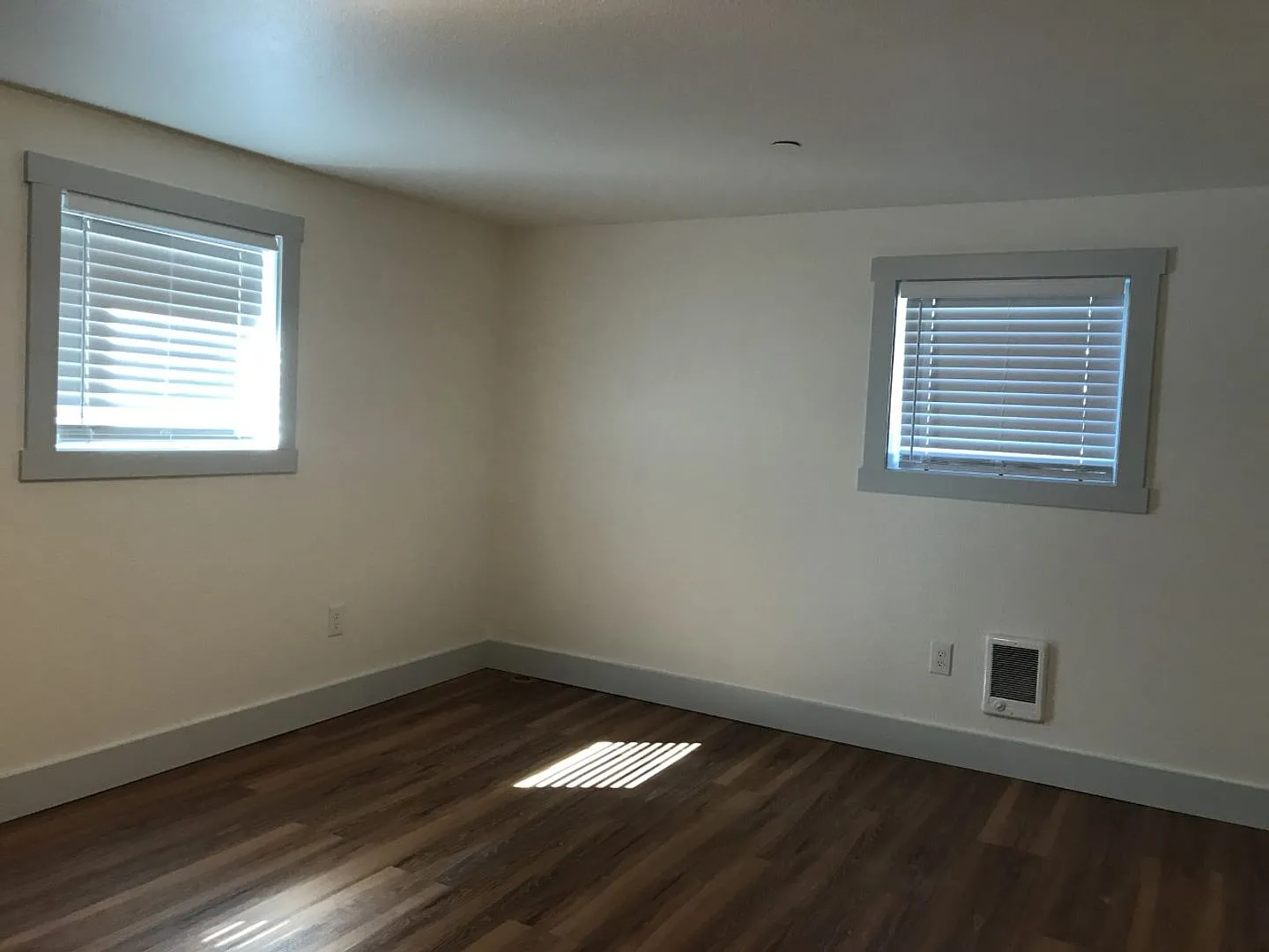 Red Maple Apartments — Photo 3