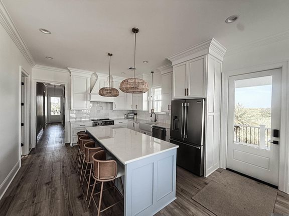 5th image of 26 Sandy Point Dr