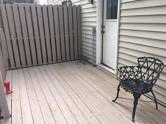 Privacy deck