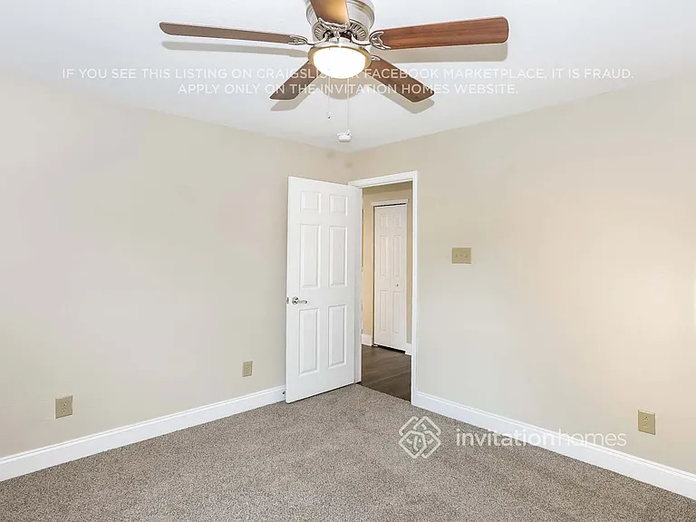 956 Littleton Dr — Photo 15