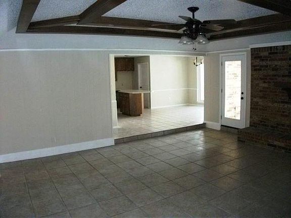 4th image of 1605 Brookhaven Cir