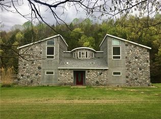 9089 State Route 85, Dayton, PA 16222