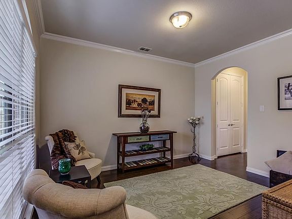 4th image of 1712 Hickory Chase Cir