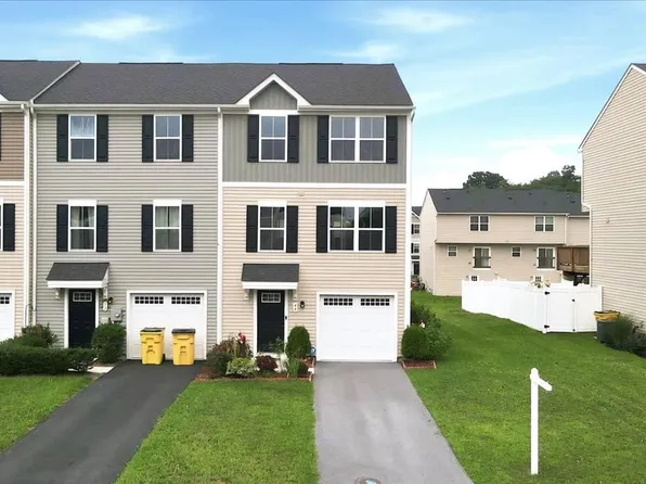 48 Snickers Ct, Martinsburg, WV 25403