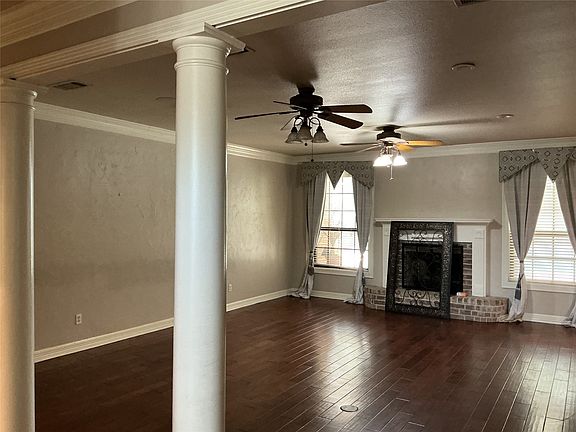 2nd image of 201 Woodhaven Dr