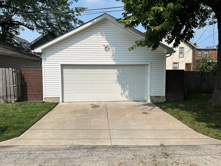 800 Heyl Ave — Photo 36