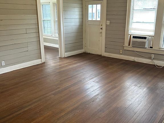 3rd image of 1335 Merida St