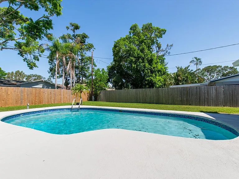 5600 Bayou Grande Blvd NE — Photo 30