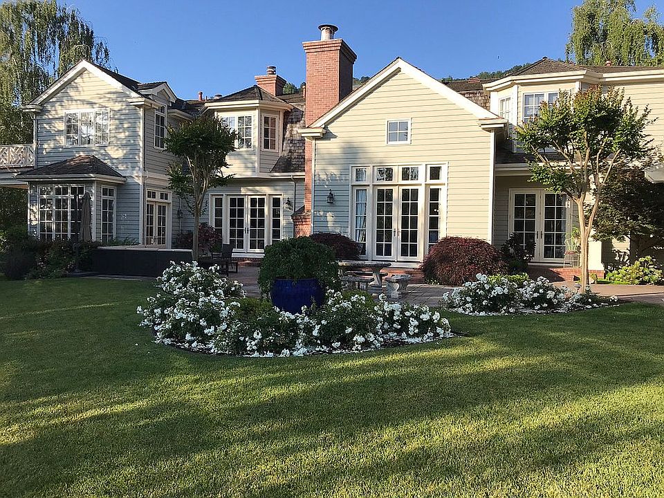 1st image of 28000 Laura Ct