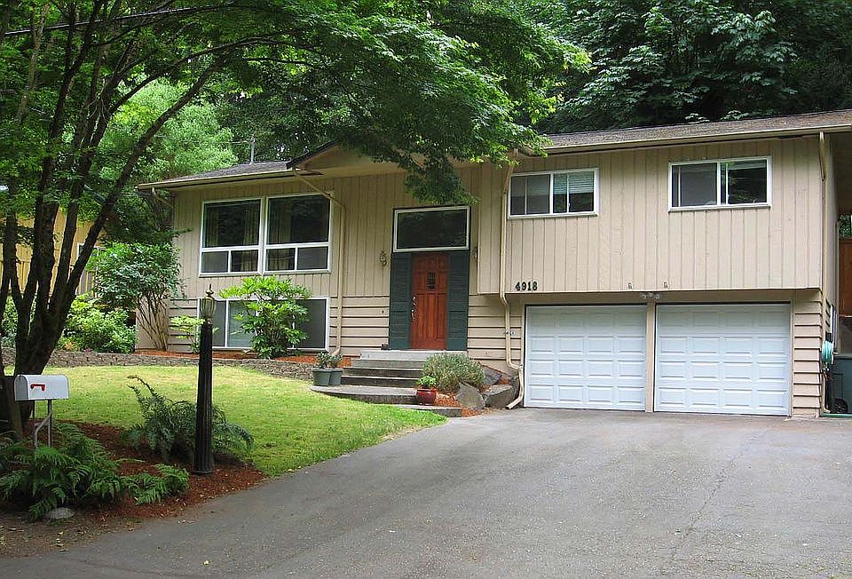 1st image of 4918 NE 193rd St