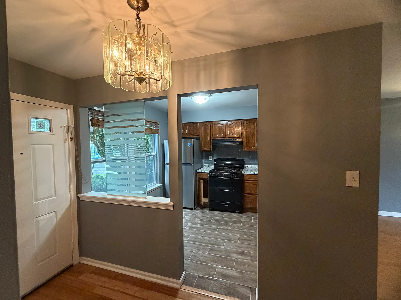 2 bed, 1100 sqft, $2,650 — Photo 4