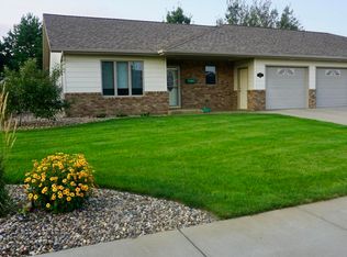 2168 2nd St W, Dickinson, ND 58601