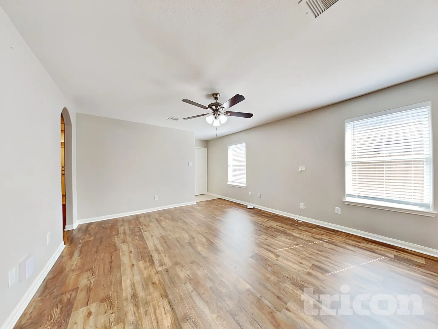 8122 Hall View Drive Houston TX — Photo 3
