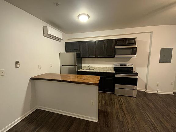 4th image of 11 E Saratoga St #1D
