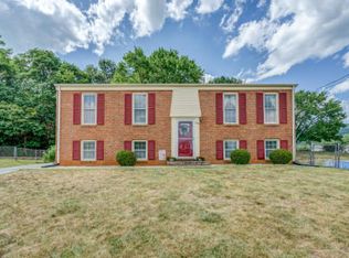 2758 Fernlawn Rd, Salem, VA 24153