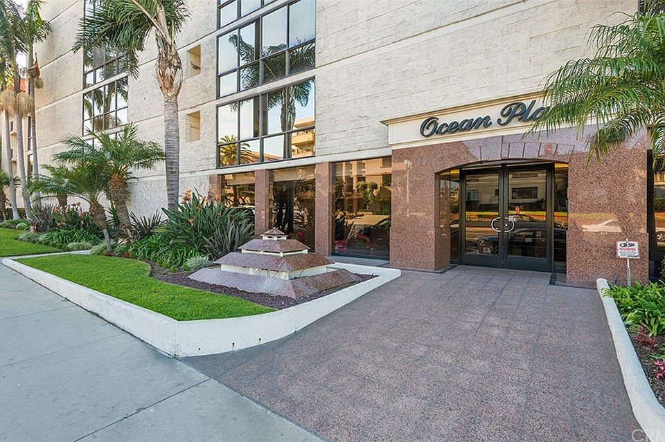 1st image of 531 Esplanade APT 208