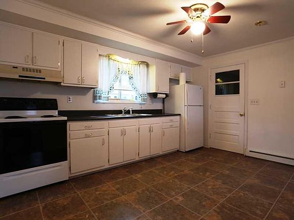 3rd image of 247 S Meek St
