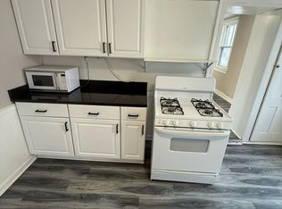 33 2nd Ave APT 2, Troy, NY 12180