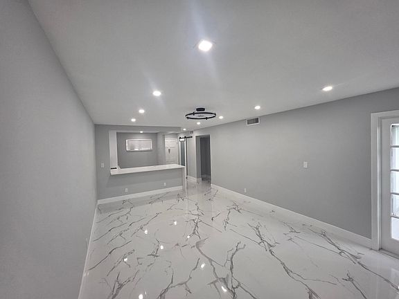 5th image of 2682 S GARDEN Drive S #107
