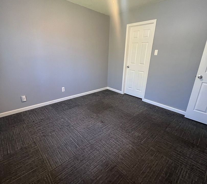 7412 BUILDING OLIAN APARTMENTS 7412 Olian Dr Hazelwood MO Zillow