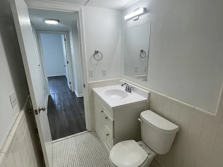 205 E Saginaw Hwy — Photo 12