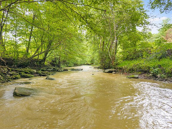 3rd image of 691 Buck Creek Rd