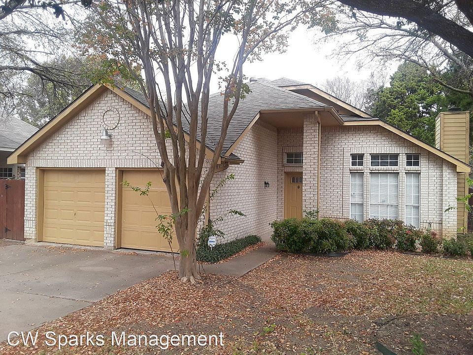 1st image of 808 Shady Brook Ln