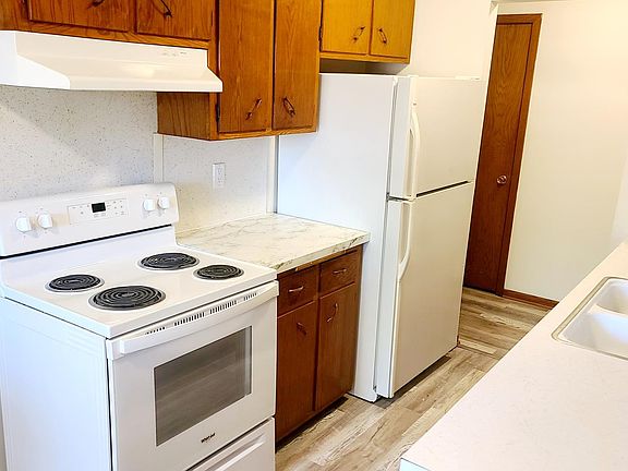 2nd image of 350 75th Ave NE #7