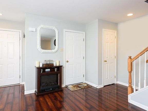 2nd image of 100 Danielle Ln