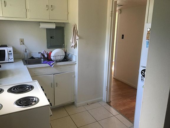5th image of 711 S Main St APT D3