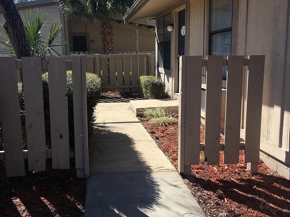1st image of 155 N Sir Topaz Ln