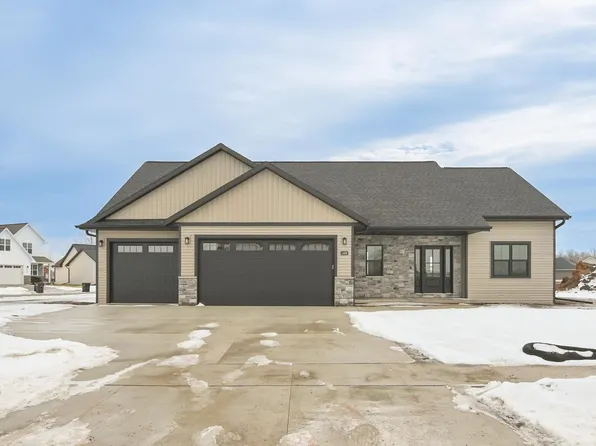 1468 Divinity Dr, De Pere, WI 54115