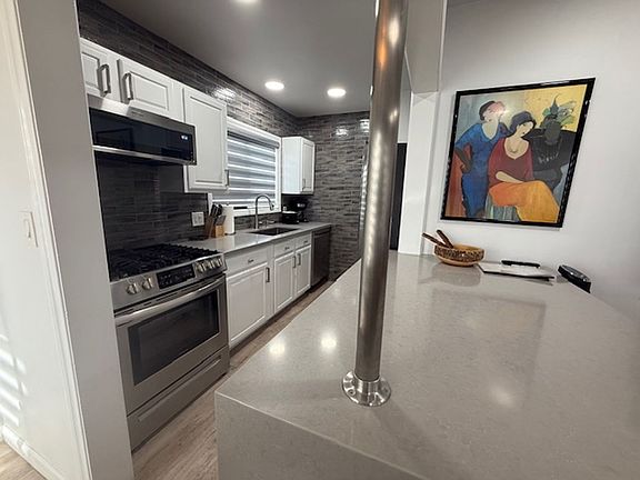 5th image of 67 Bay Shore Ave