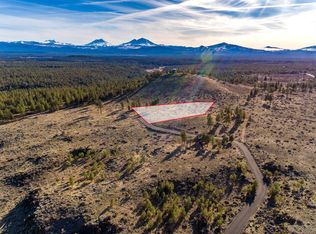 70041 Annies Dr, Sisters, OR