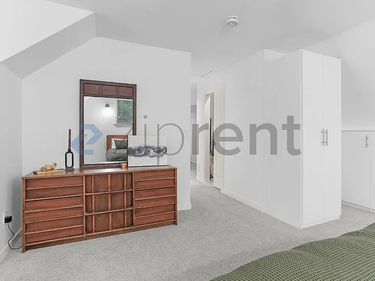16376 SE 40th St — Photo 13