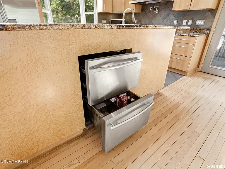2100 Churchill Dr — Photo 23