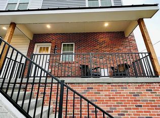 1905 Dahlman Rows Plz, Omaha, NE 68108